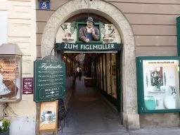Durchgang zum Figlm&uuml;ller